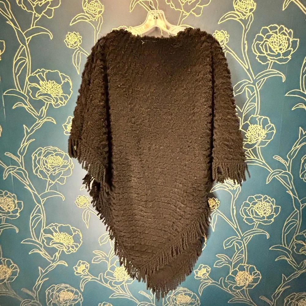 Eclectic unique DESIGNER popover PONCHO WRAP Philadelphia Art ONE SIZE black